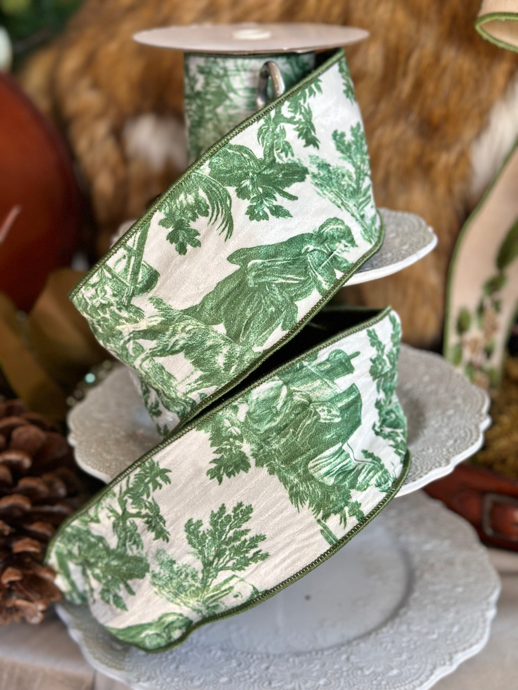 4"X10Y VELVET TOILE RIBBON- GREEN WHITE