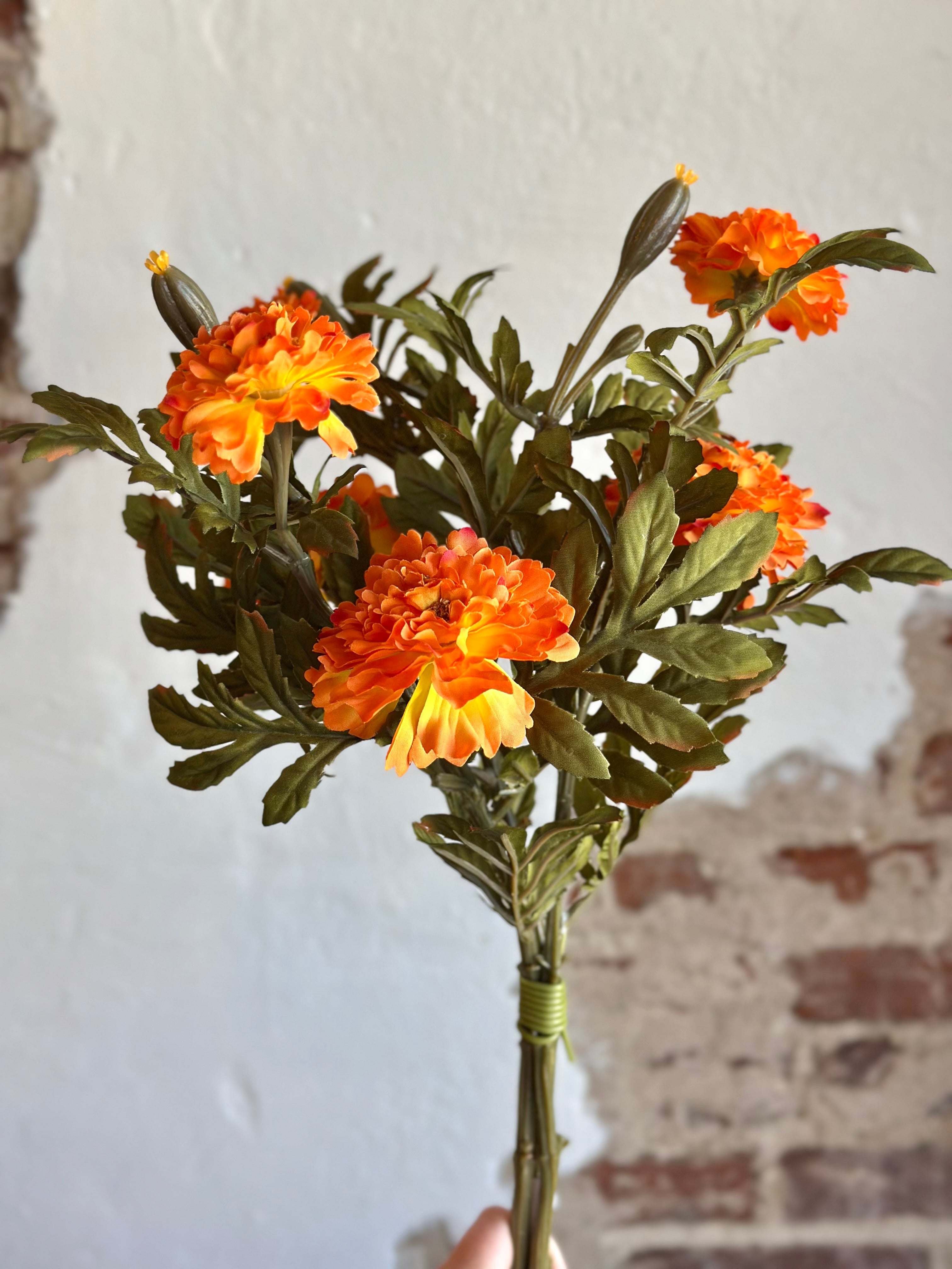22" MARIGOLD ORANGE