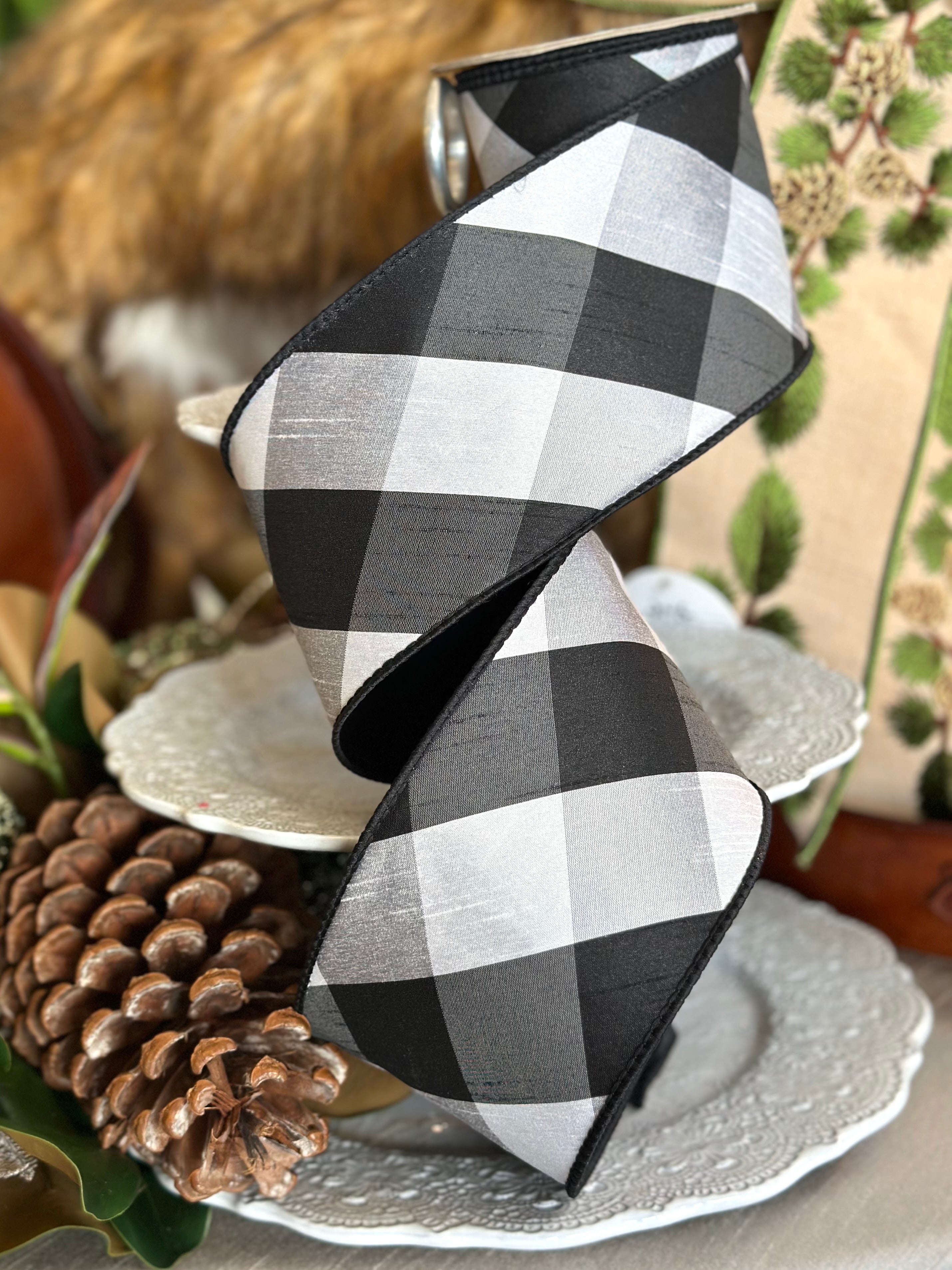 Black and white checkered ribbon