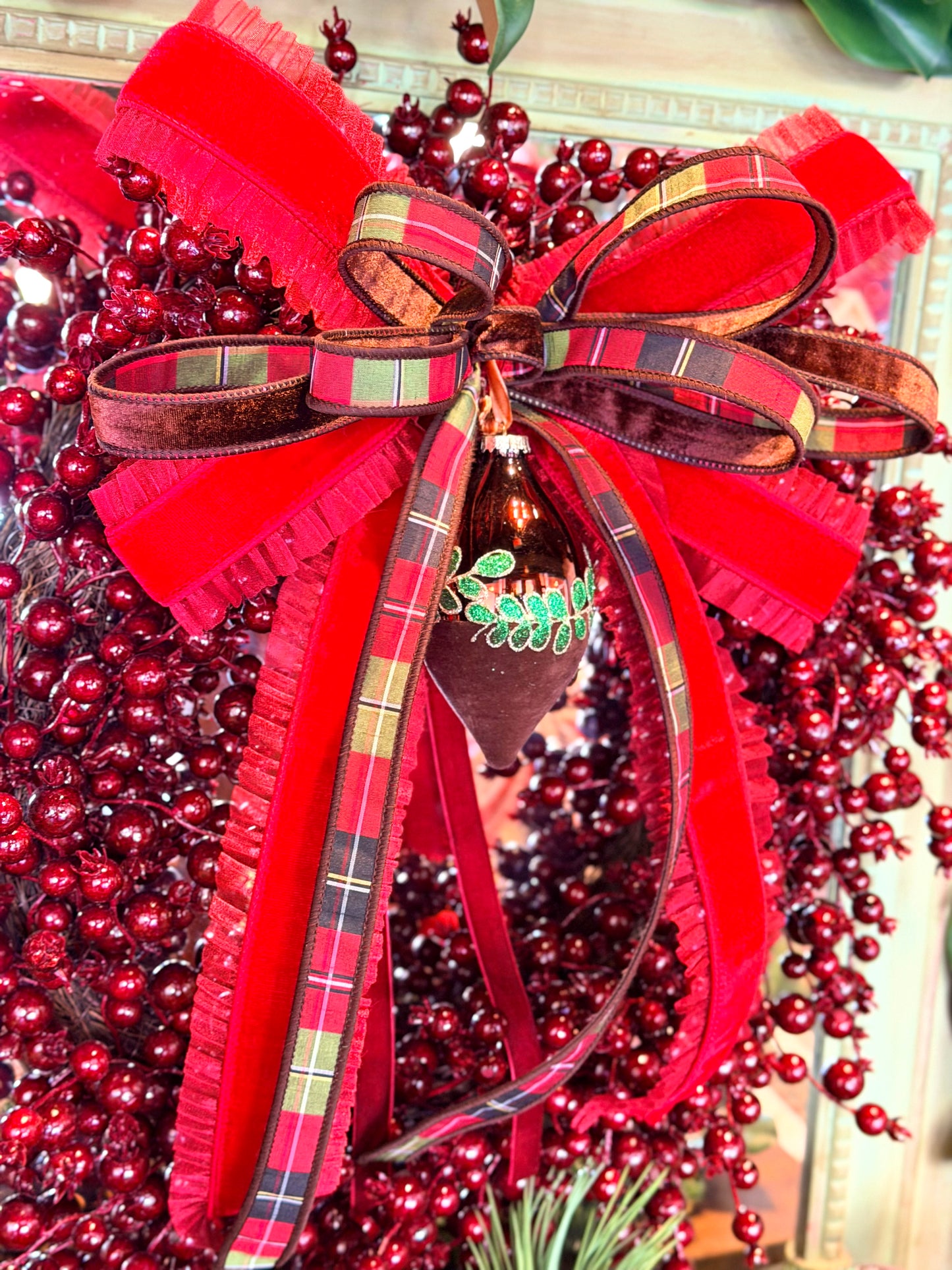 Berry Ridge Wreath & Bow