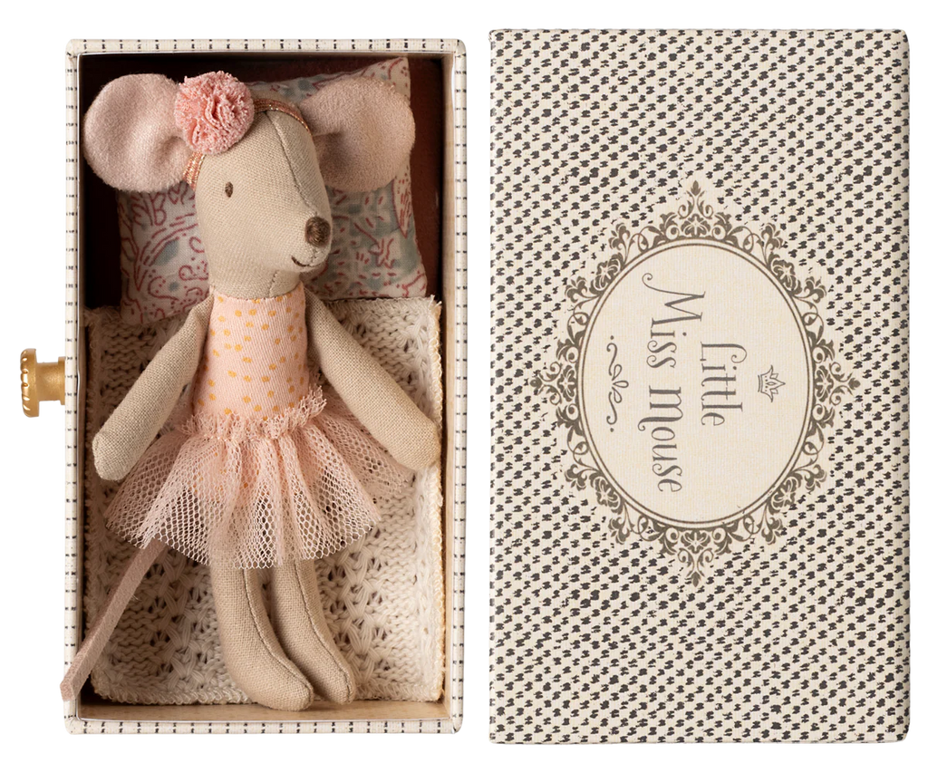 Dance Mouse In Daybed, Little Sister