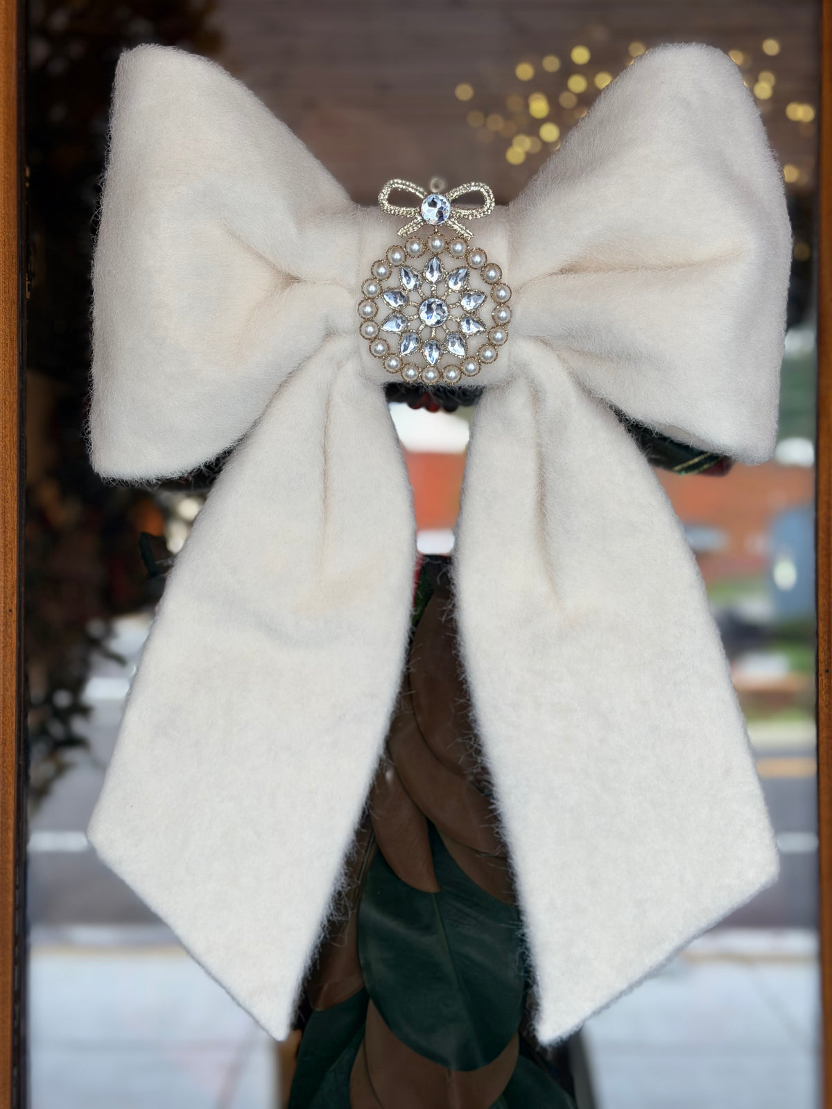 Jewel Fleece Bow - Ivory