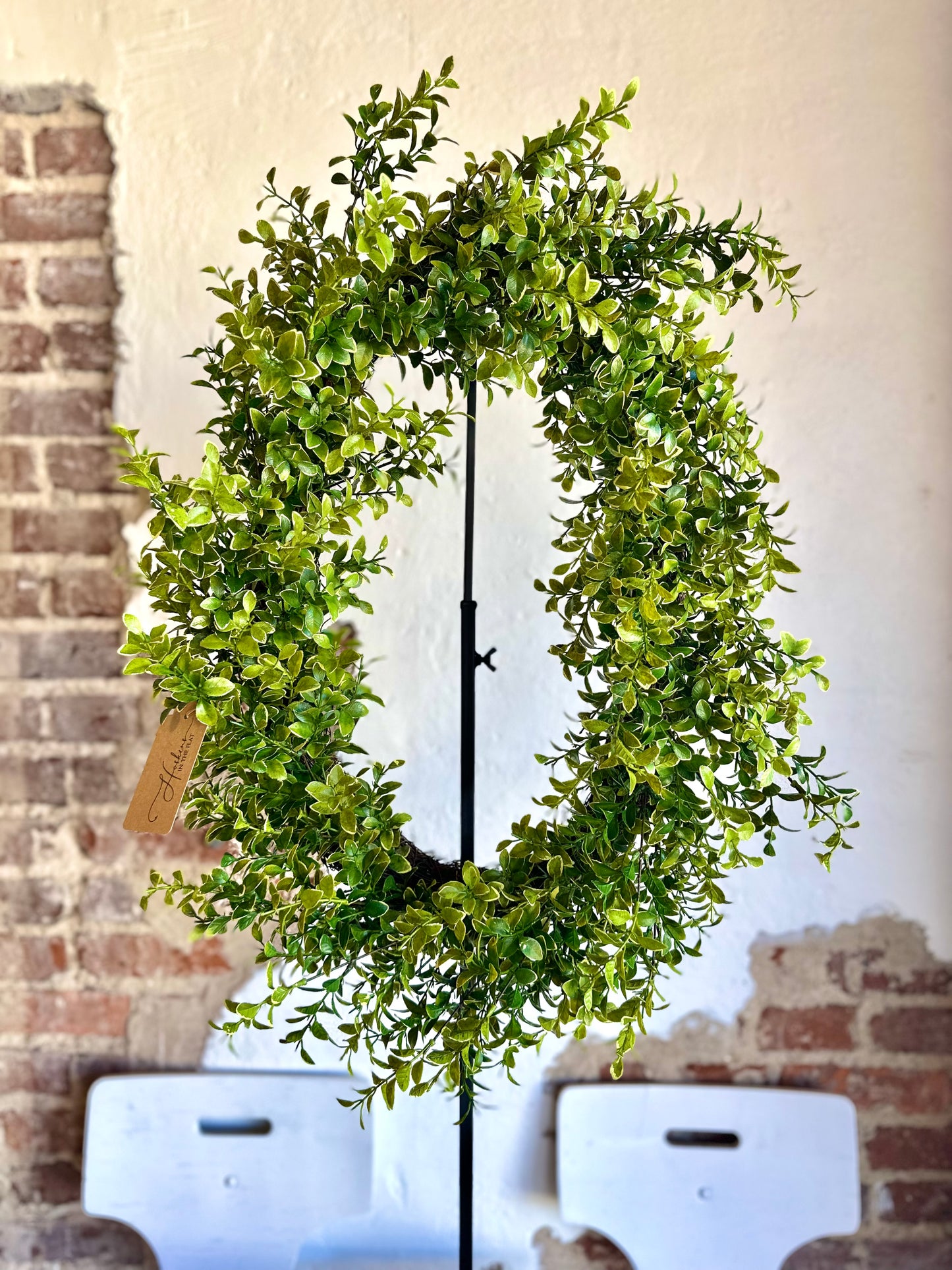 26" Oval Boxwood Wreath