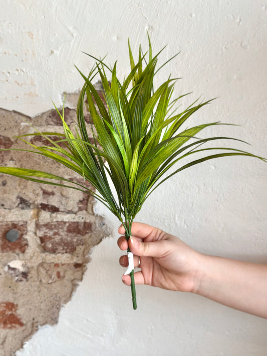 14" Plastic Field Grass Bush