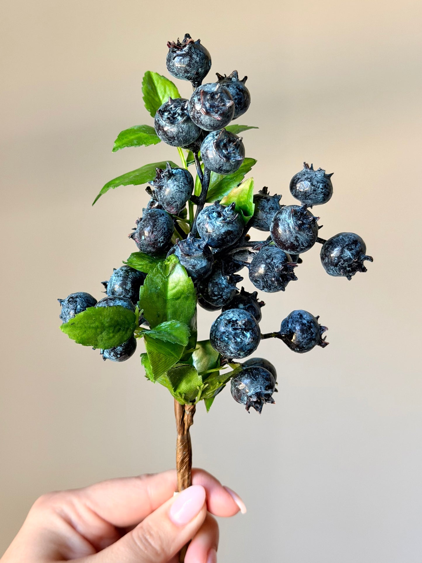 14" ROSEHIP BERRY CLUSTER