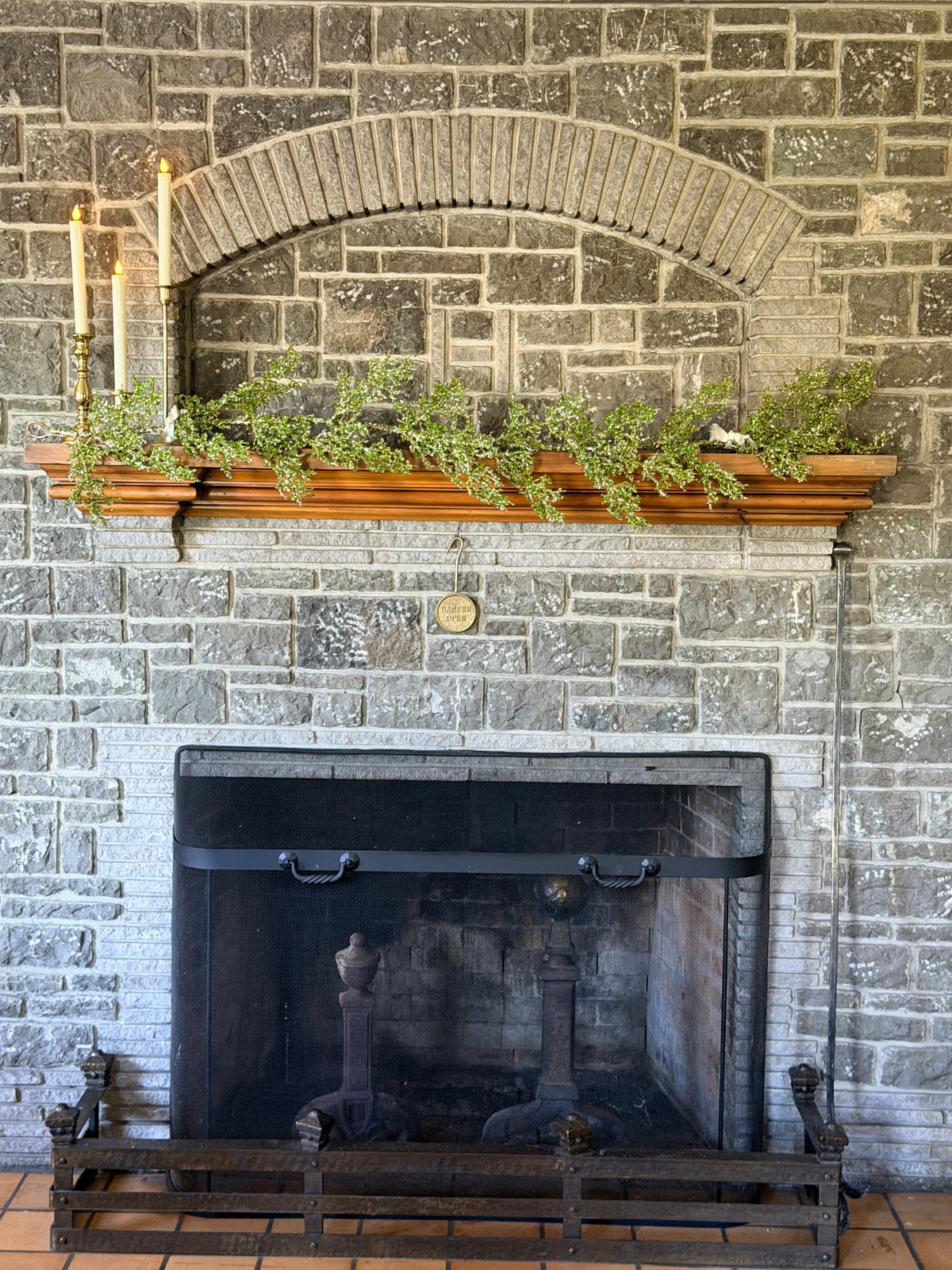 60" PREMIUM ICE/GLITTER SPRAY GARLAND- GREEN