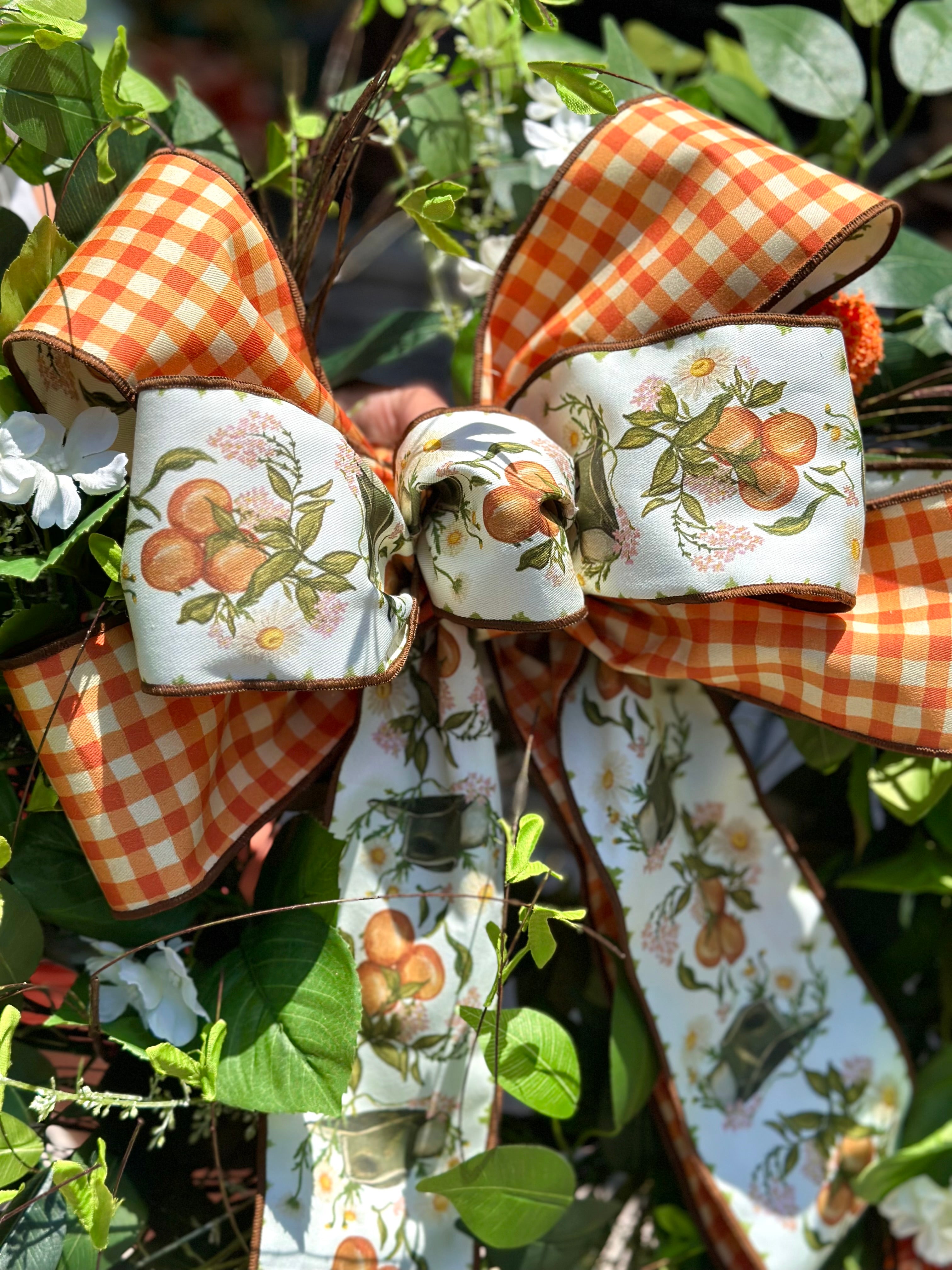 Tip of the Hat Bow & Wreath