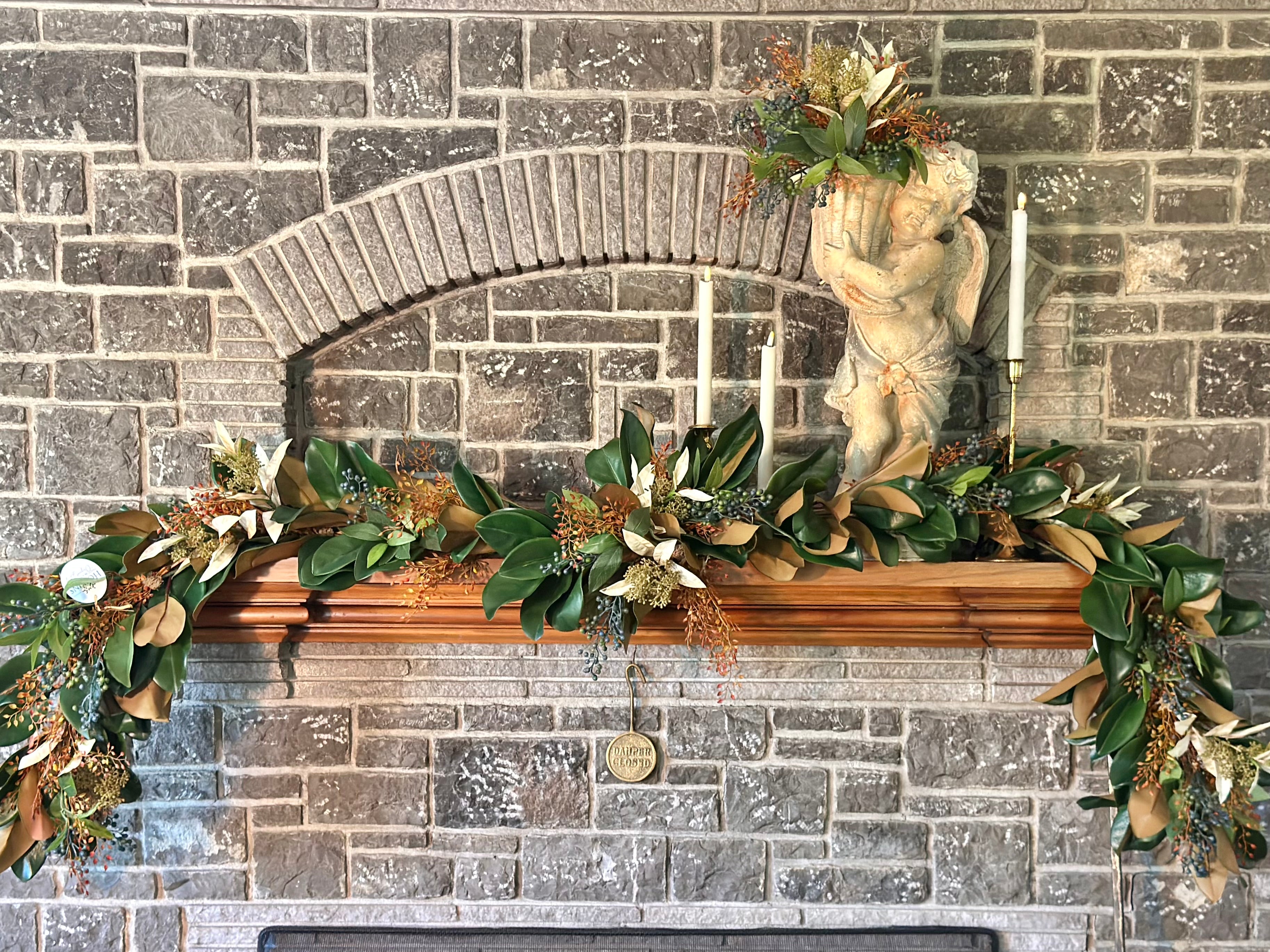Magnolia Berry and Artemesia Garland