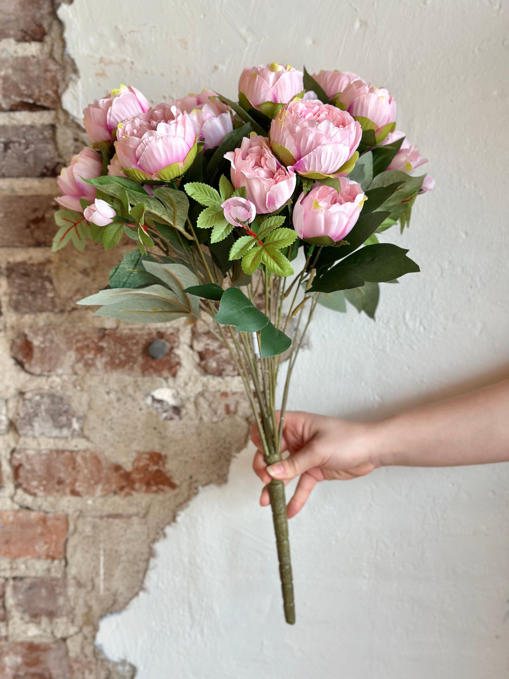 23" Backyard Peony Bunde- Pink