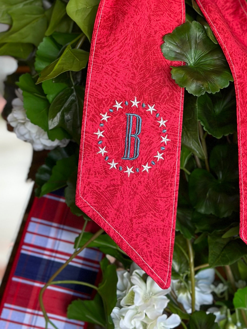 UV-Protected White Geranium and Ivy Swag with Embroidered Initial Sash