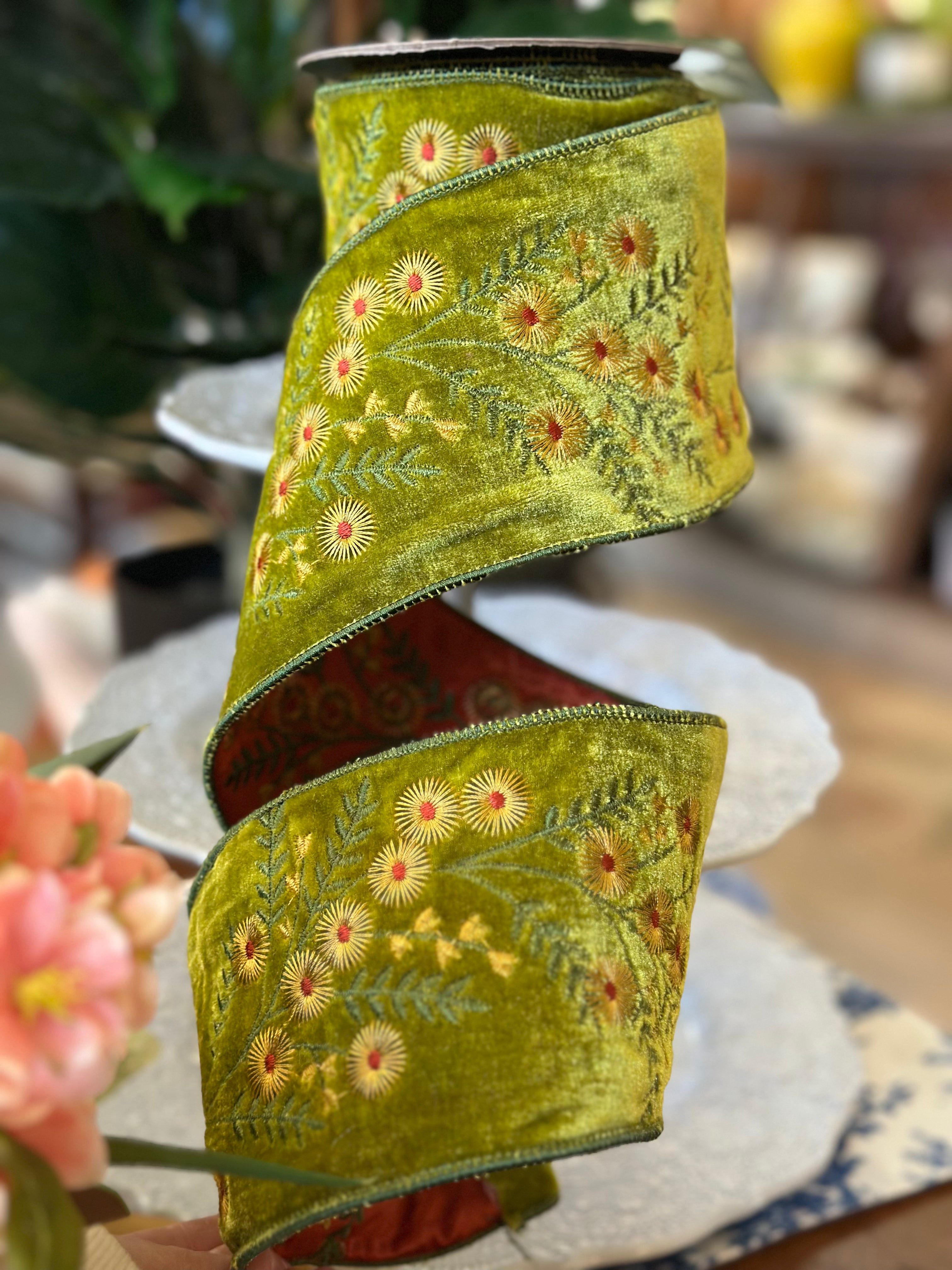 4"x5Y Faux Velvet Embroidery Yellow Aster, Green