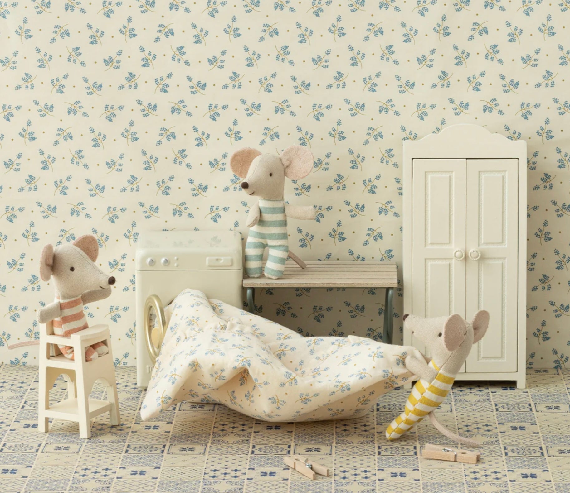 High Chair, Mouse - Off White