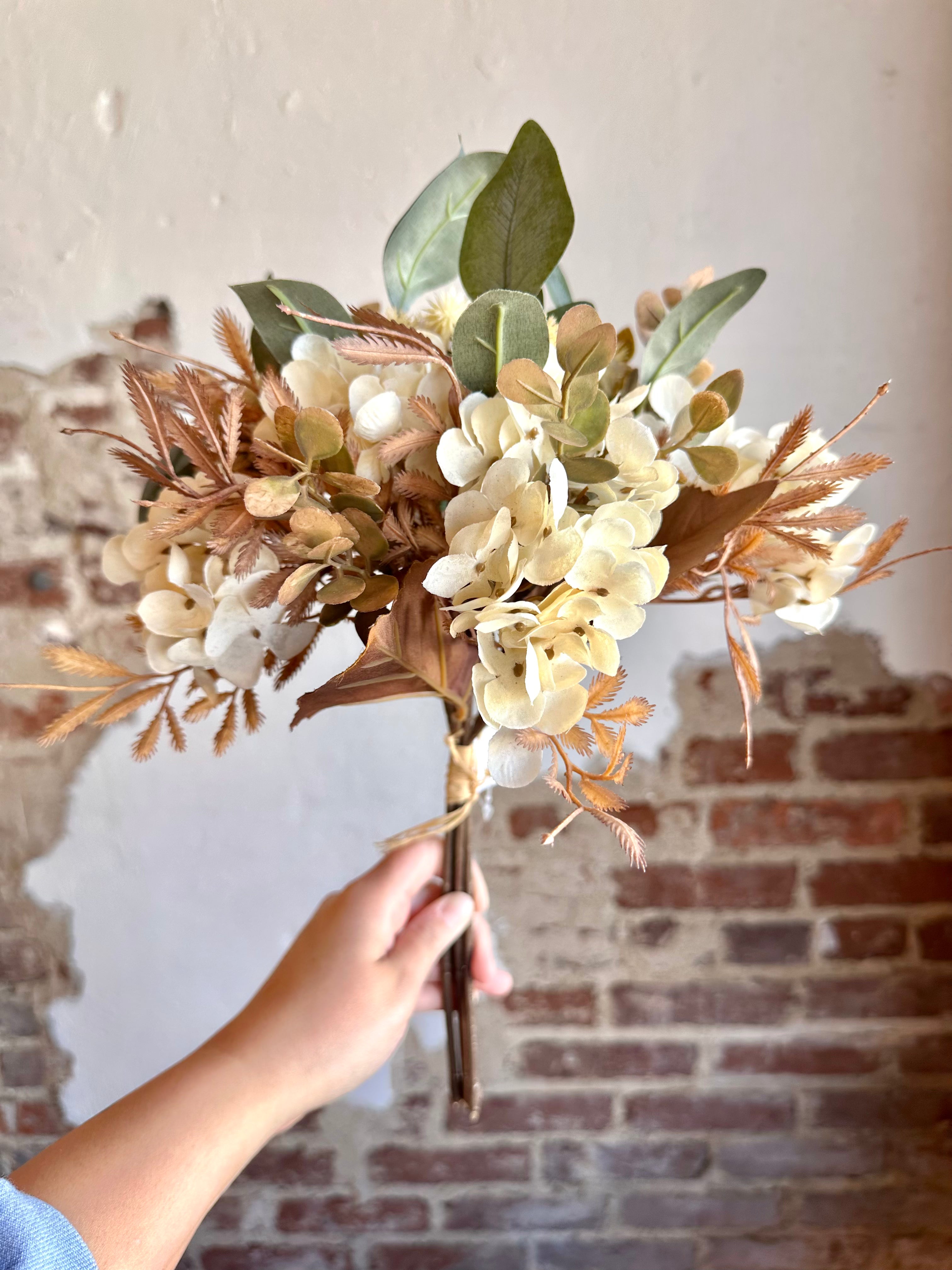 14.5" Cream Hydrangea Bouquet