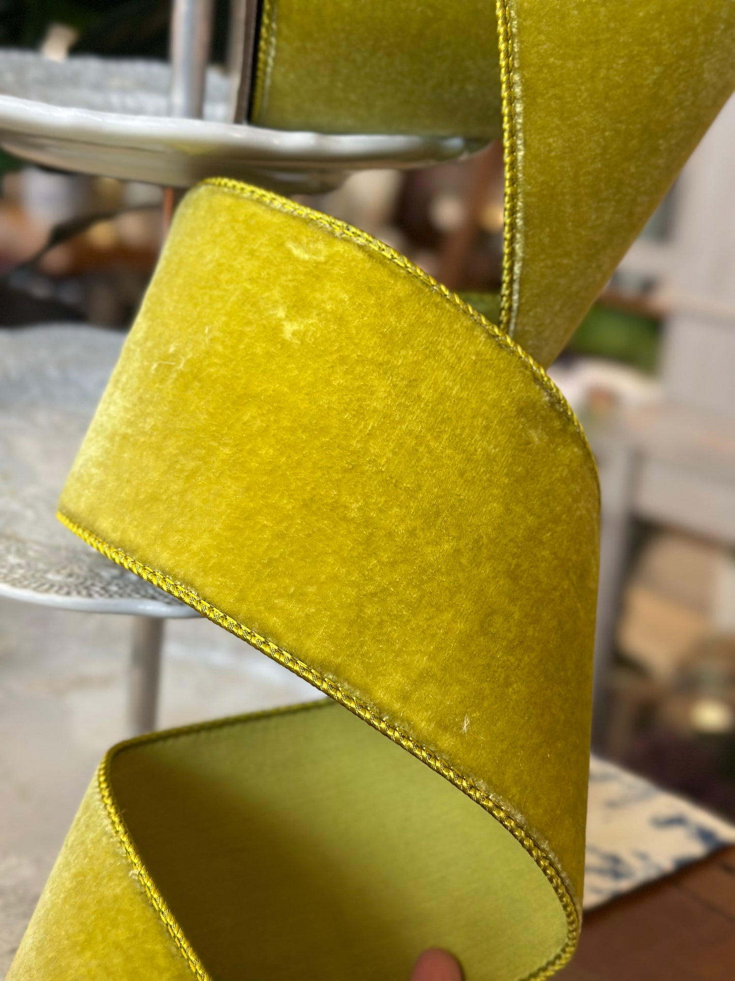 4"x10Y Lush Velvet Leaf Dupion Back, chartreuse green