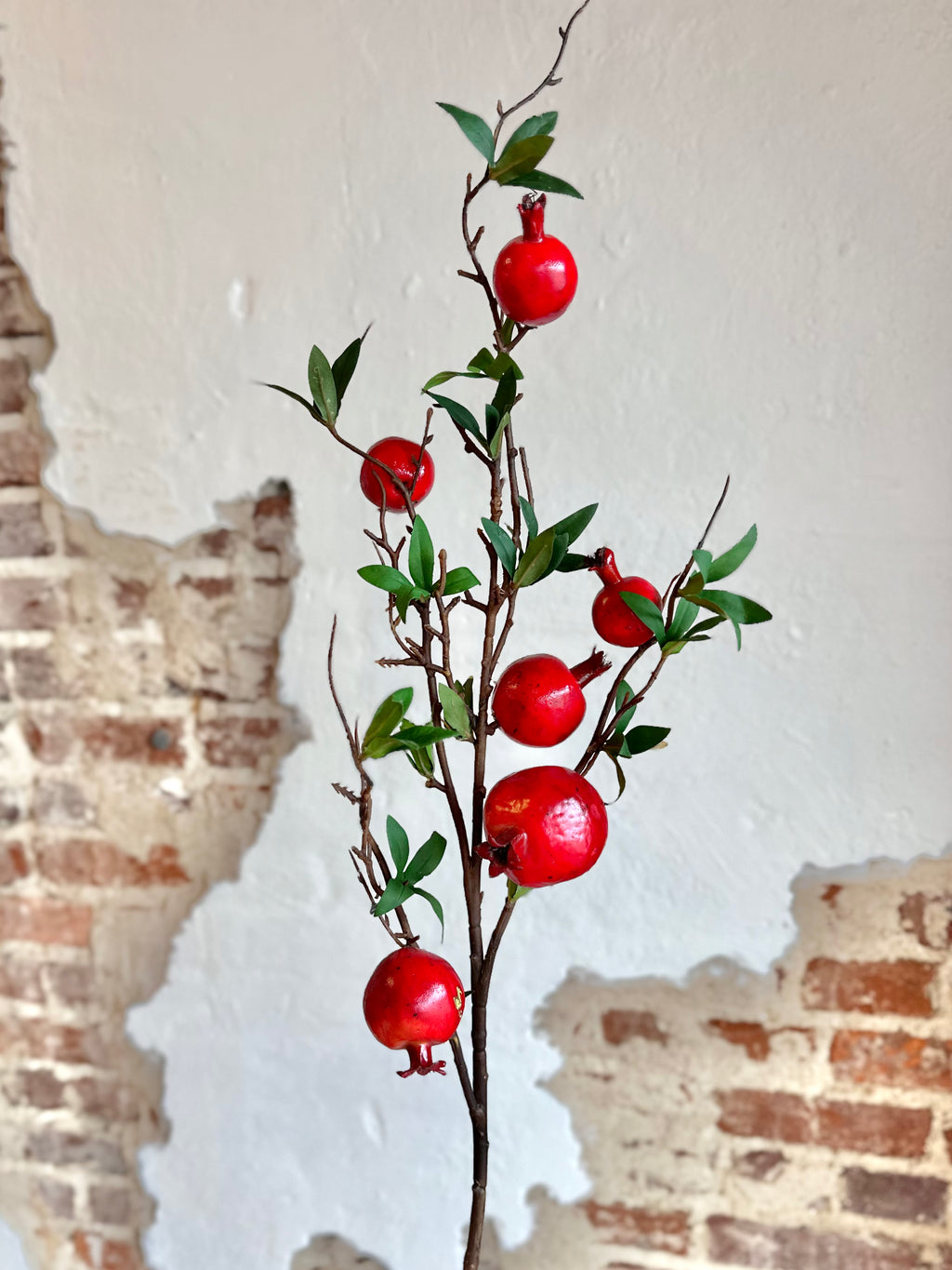 36" POMEGRANATE SPRAY RED