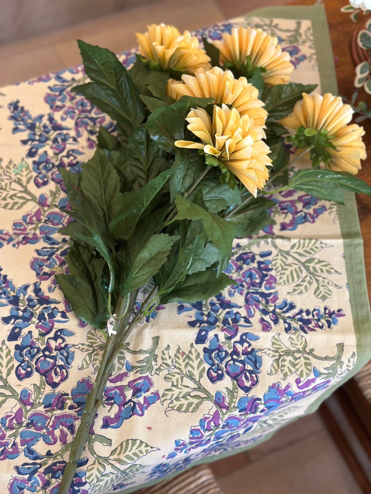 25" Dahlias Marigold Yellow