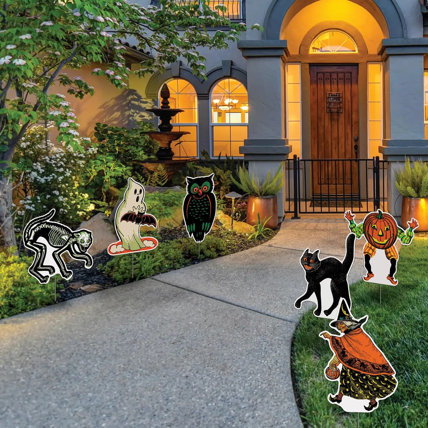 Plastic Vintage Halloween Yard Signs, Pack of 6