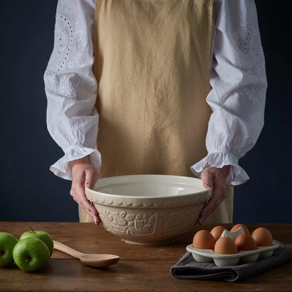 Mason Cash In the Forest S18 (2.85 Qt) Embossed Mixing Bowl | Owl (Stone)