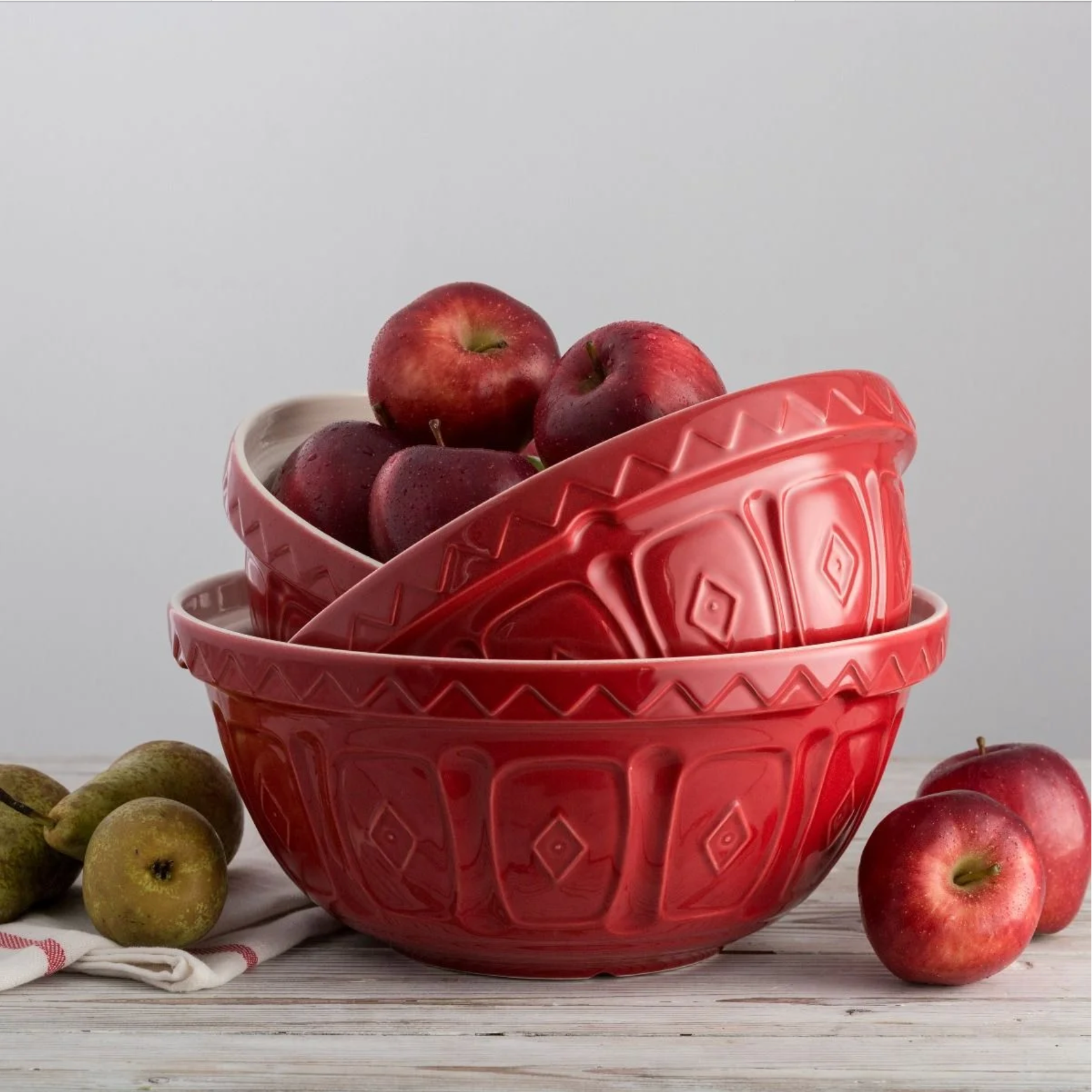 9.75" Mason Cash "Color Mix- Red" Size 24 Mixing Bowl