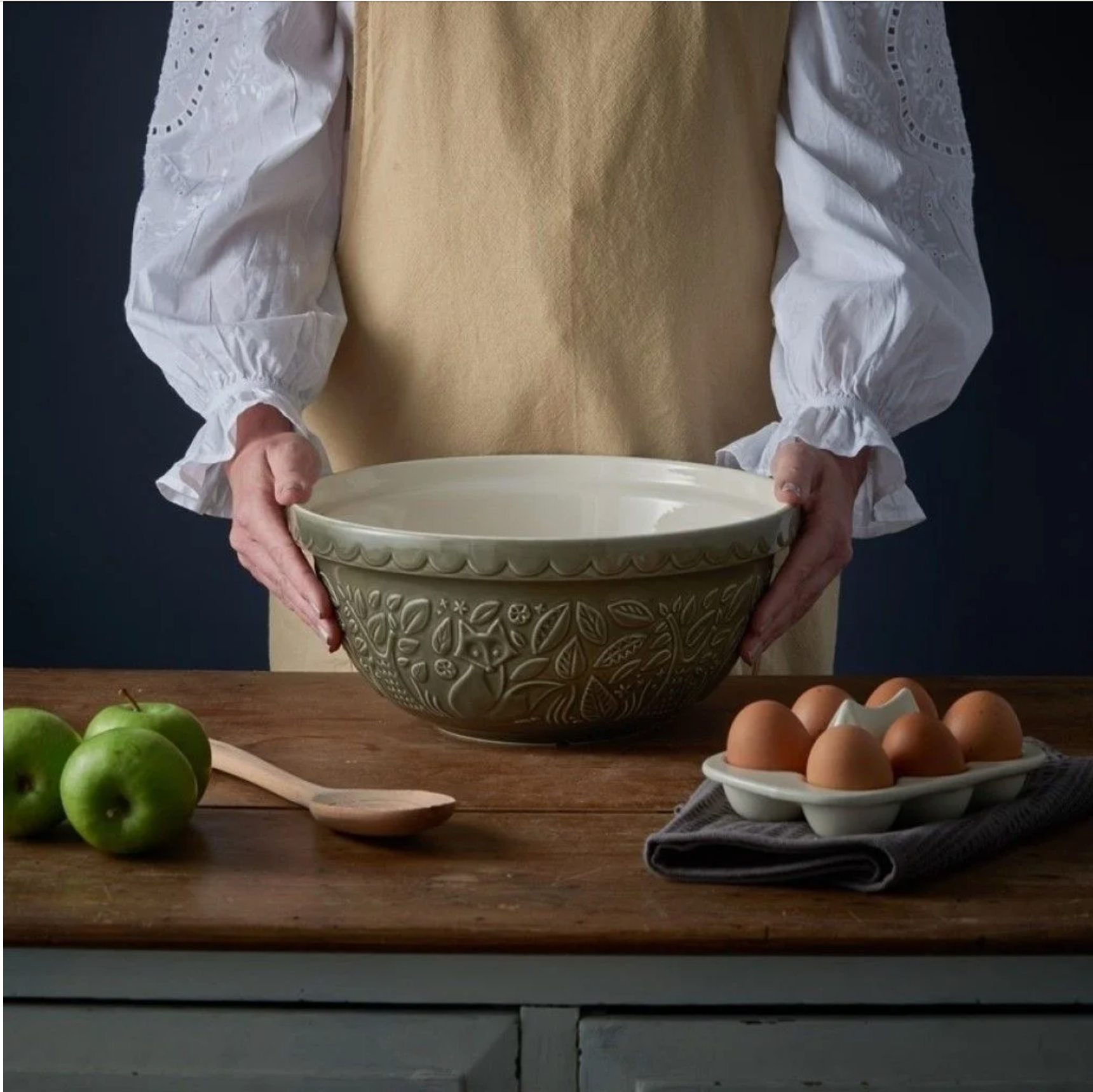 11.75" Mason Cash "In the Forest- Grey Fox" Size 12 Mixing Bowl