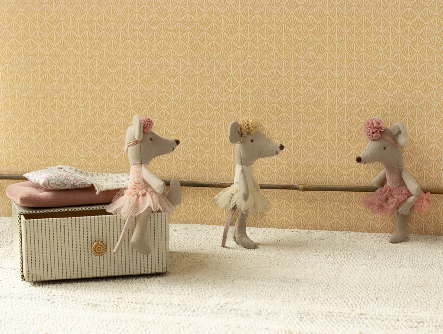 Ballerina Mouse - Little Sister - Off White