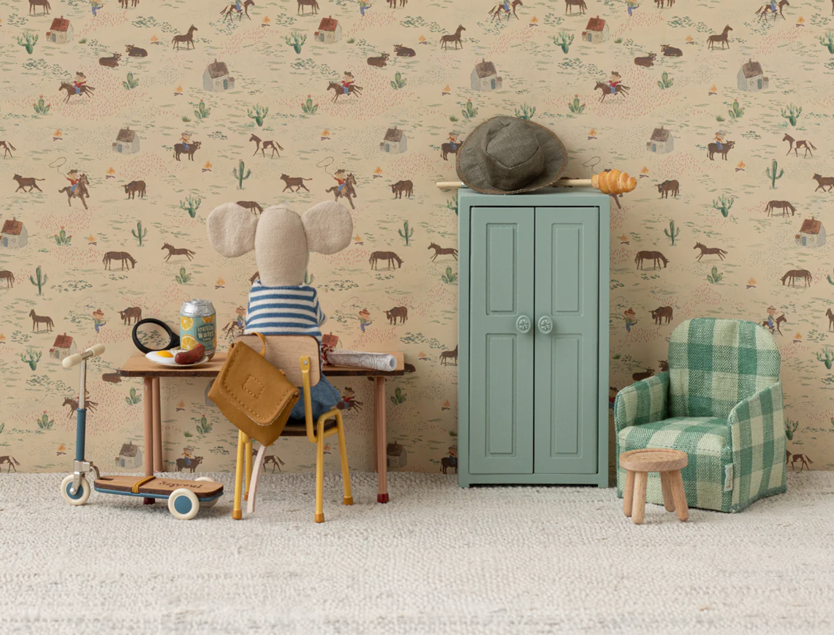Chair, Mouse- Yellow