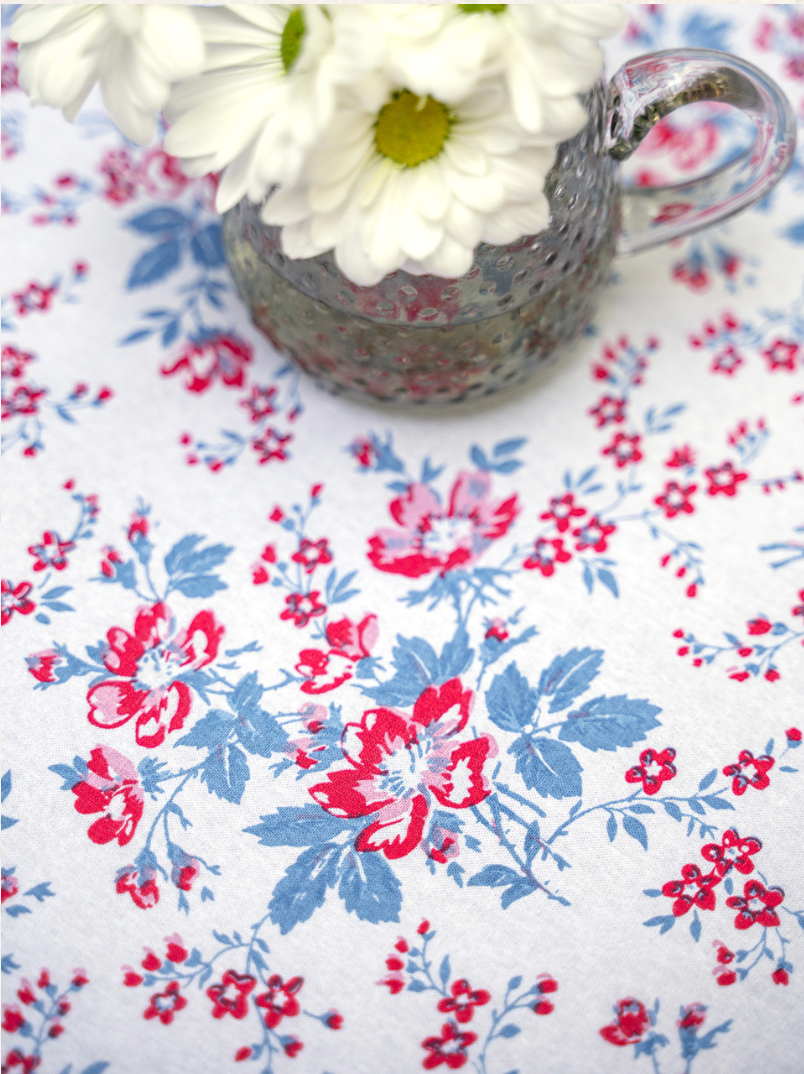 Magnolia Tablecloth 54x54