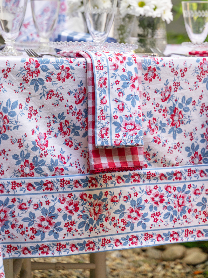 Magnolia Tablecloth 54x54
