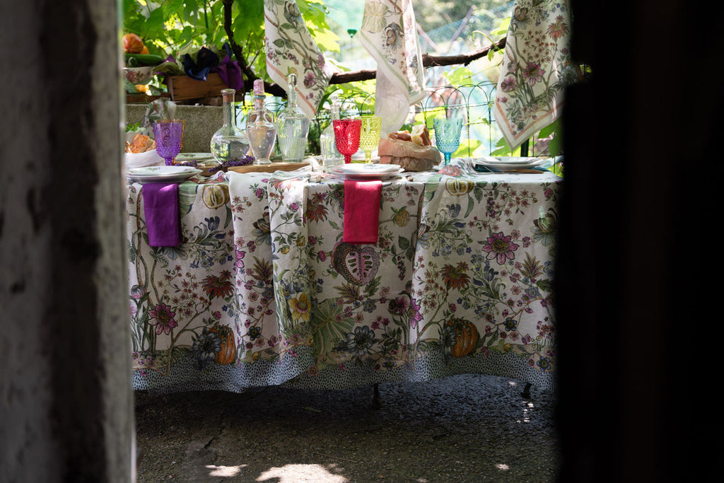 Biloba Square Tablecloth